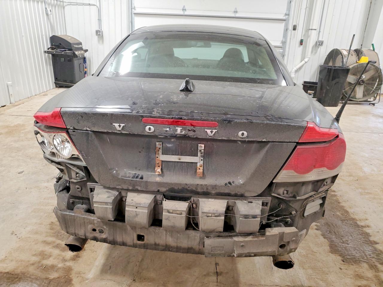 2010 VOLVO C70
