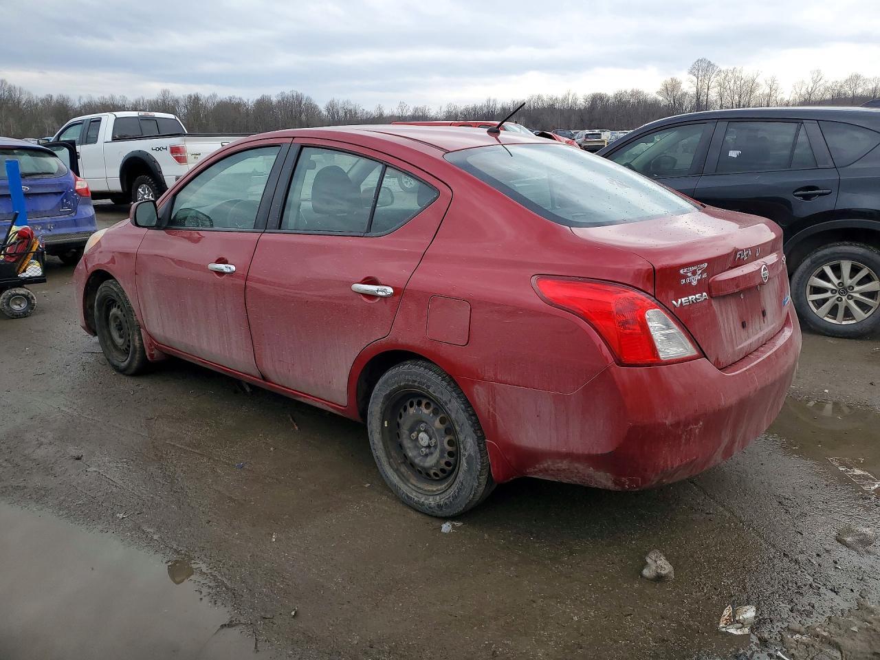 2012 NISSAN VERSA