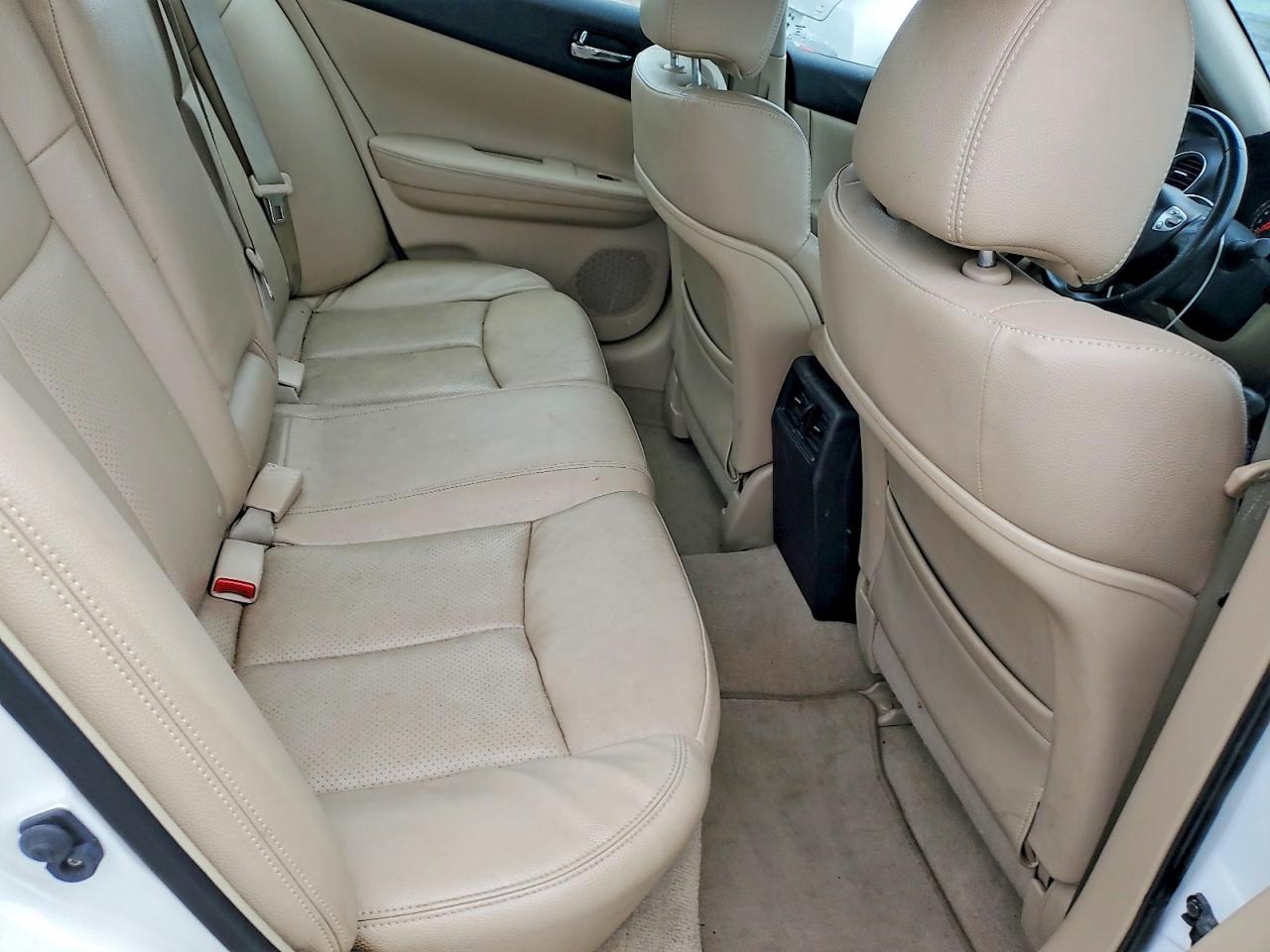 2014 NISSAN Maxima