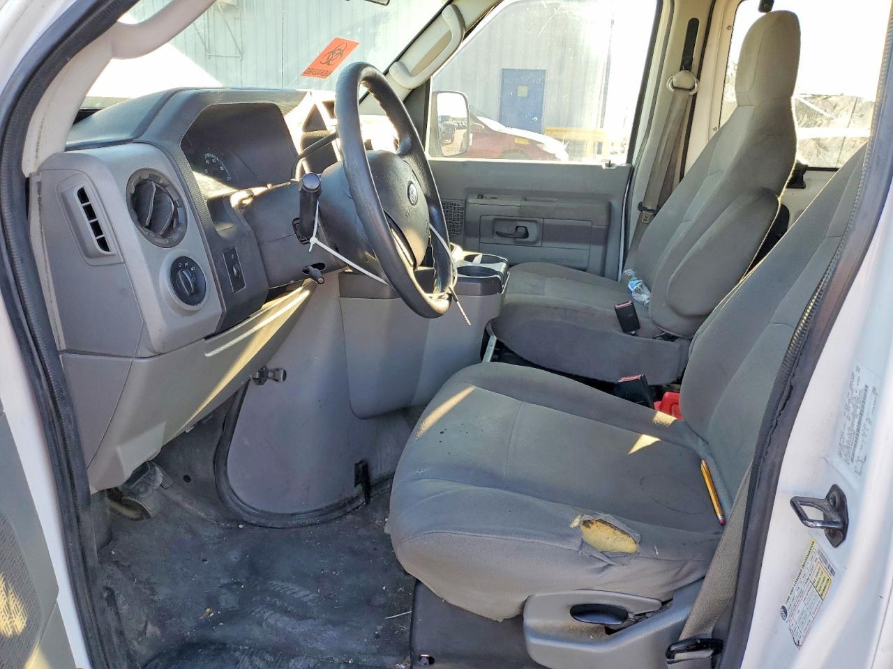 2009 FORD Econoline E350
