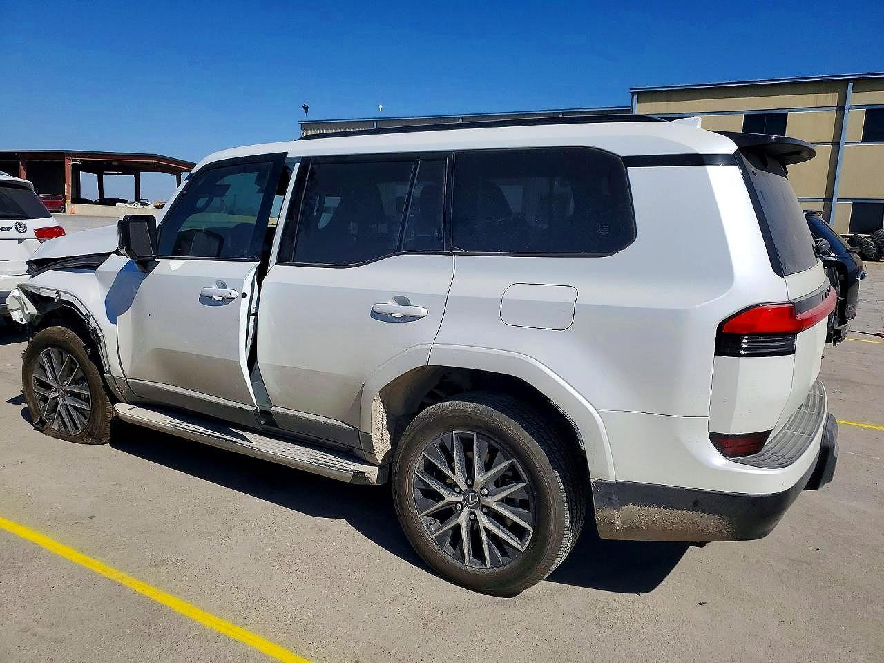2024 LEXUS GX 550