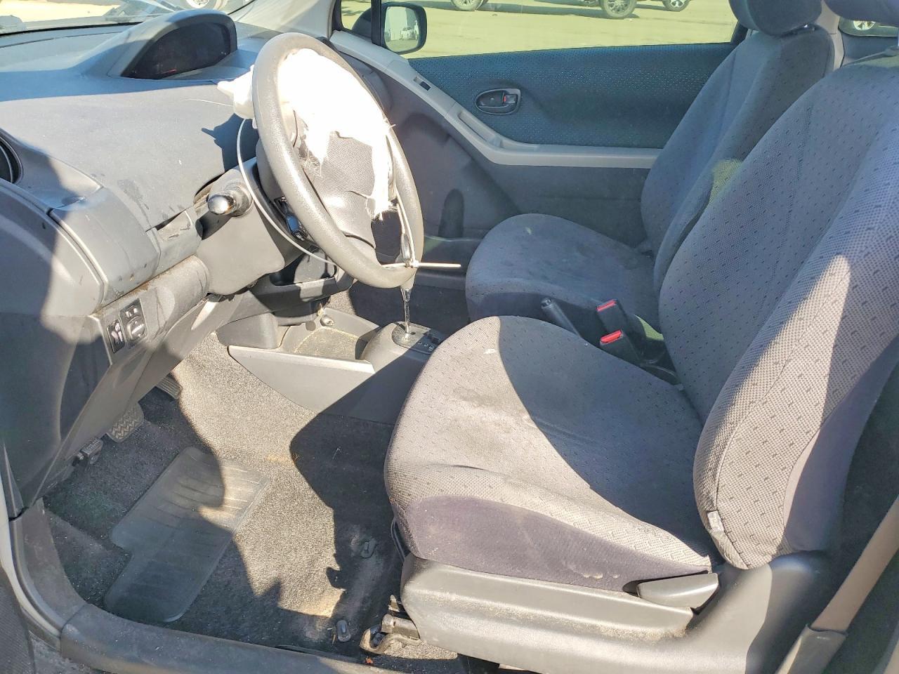2011 TOYOTA YARIS