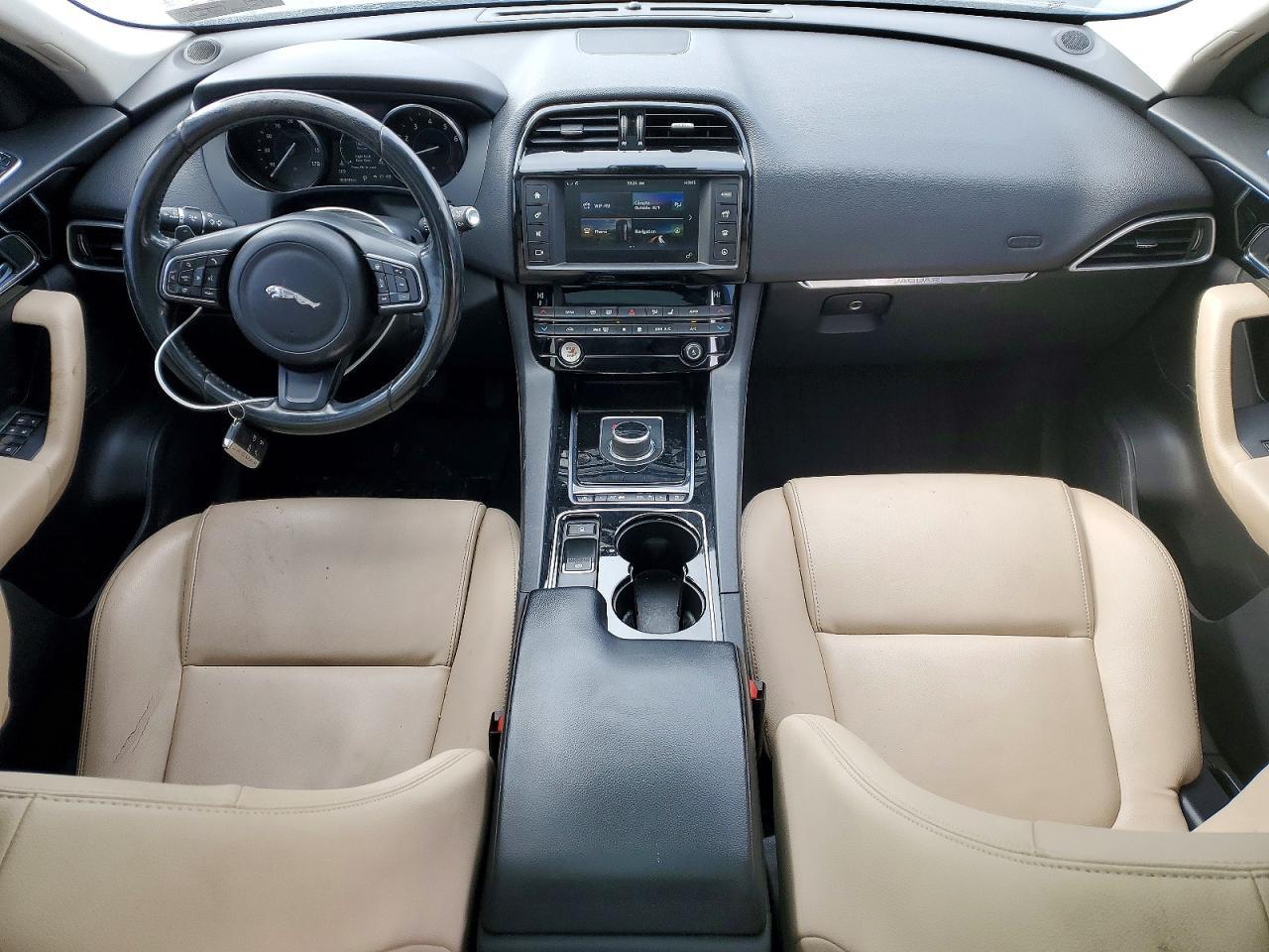 2017 JAGUAR F-Pace