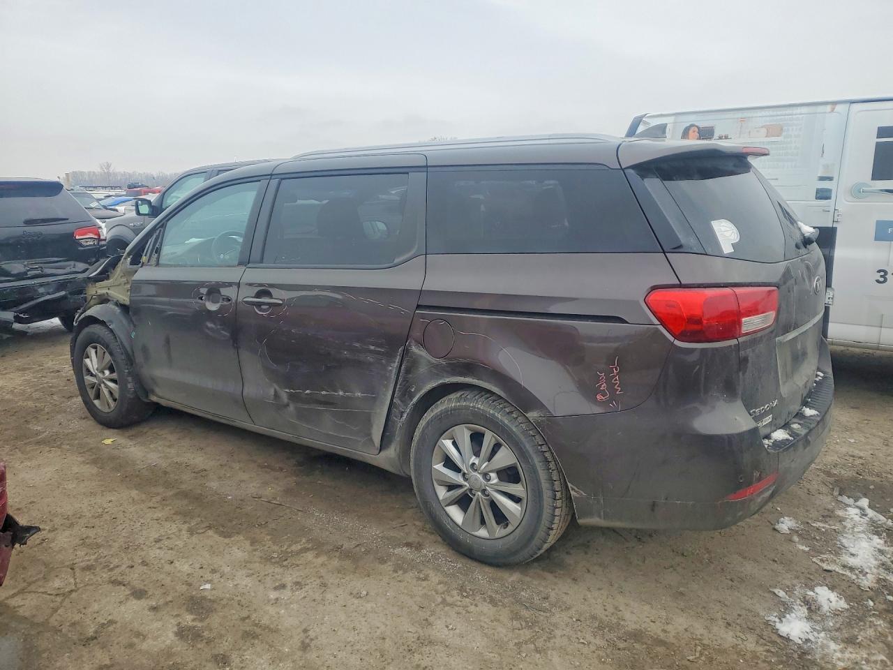 2016 KIA SEDONA