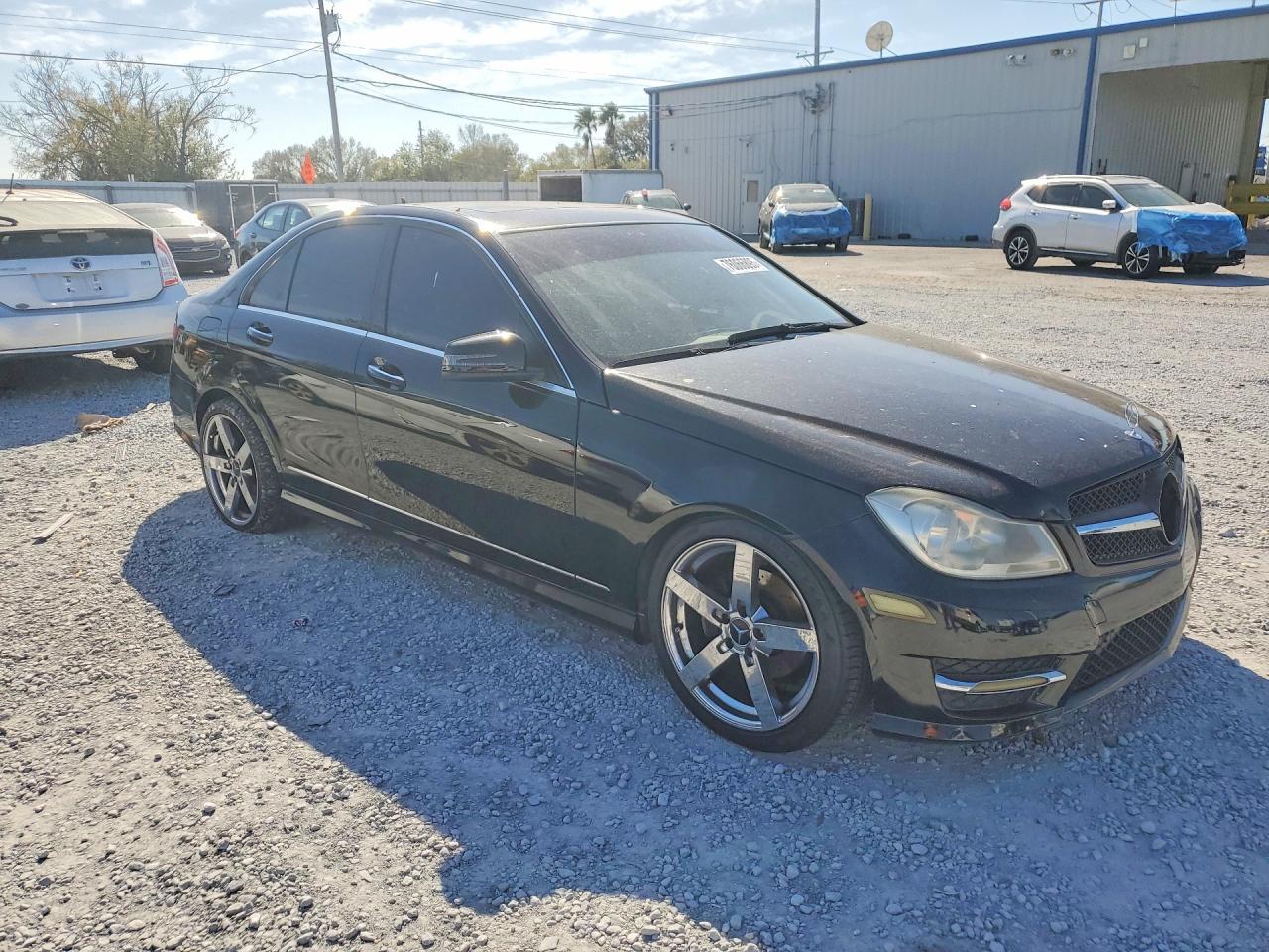 2011 MERCEDES-BENZ C-CLASS