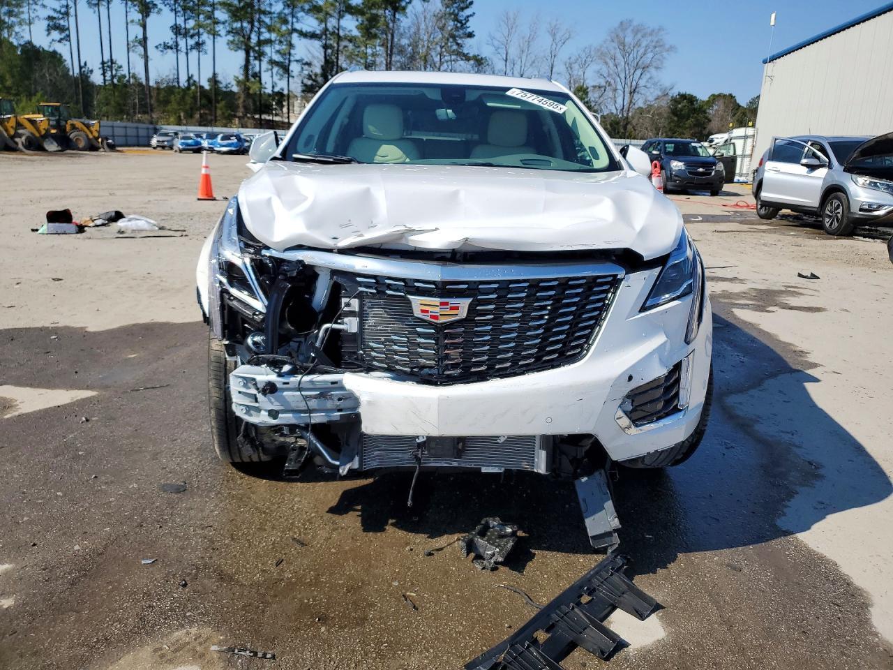 2025 CADILLAC XT5