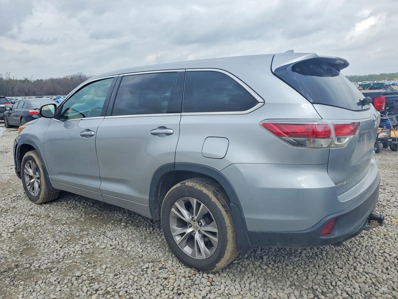 2015 TOYOTA HIGHLANDER