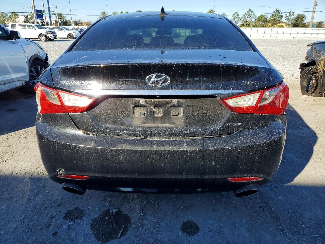 2011 HYUNDAI SONATA