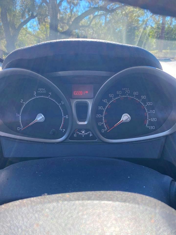 2012 FORD Fiesta