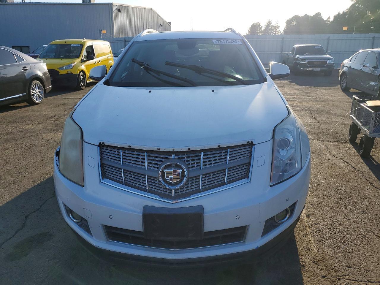 2011 CADILLAC SRX