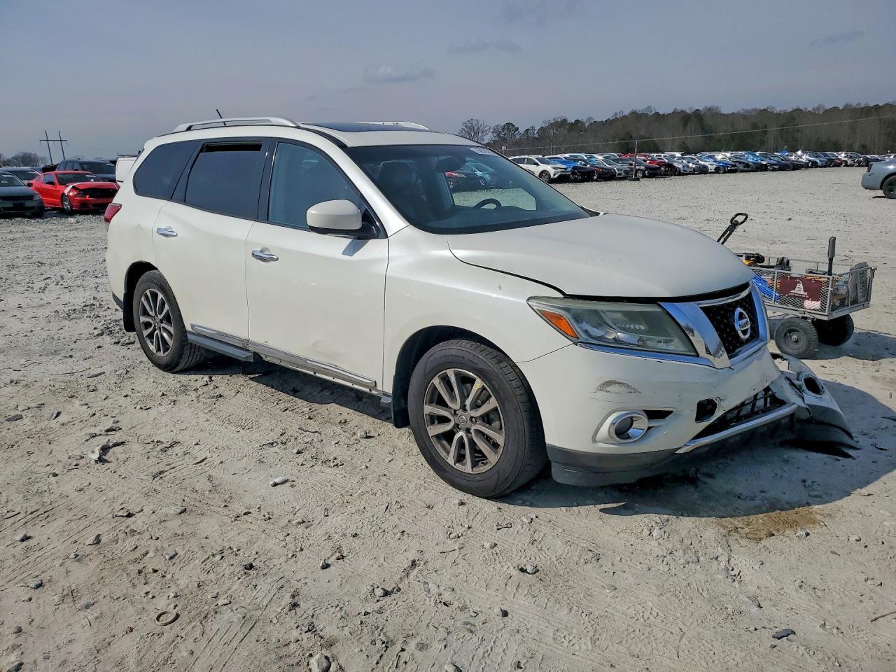 2016 NISSAN PATHFINDER
