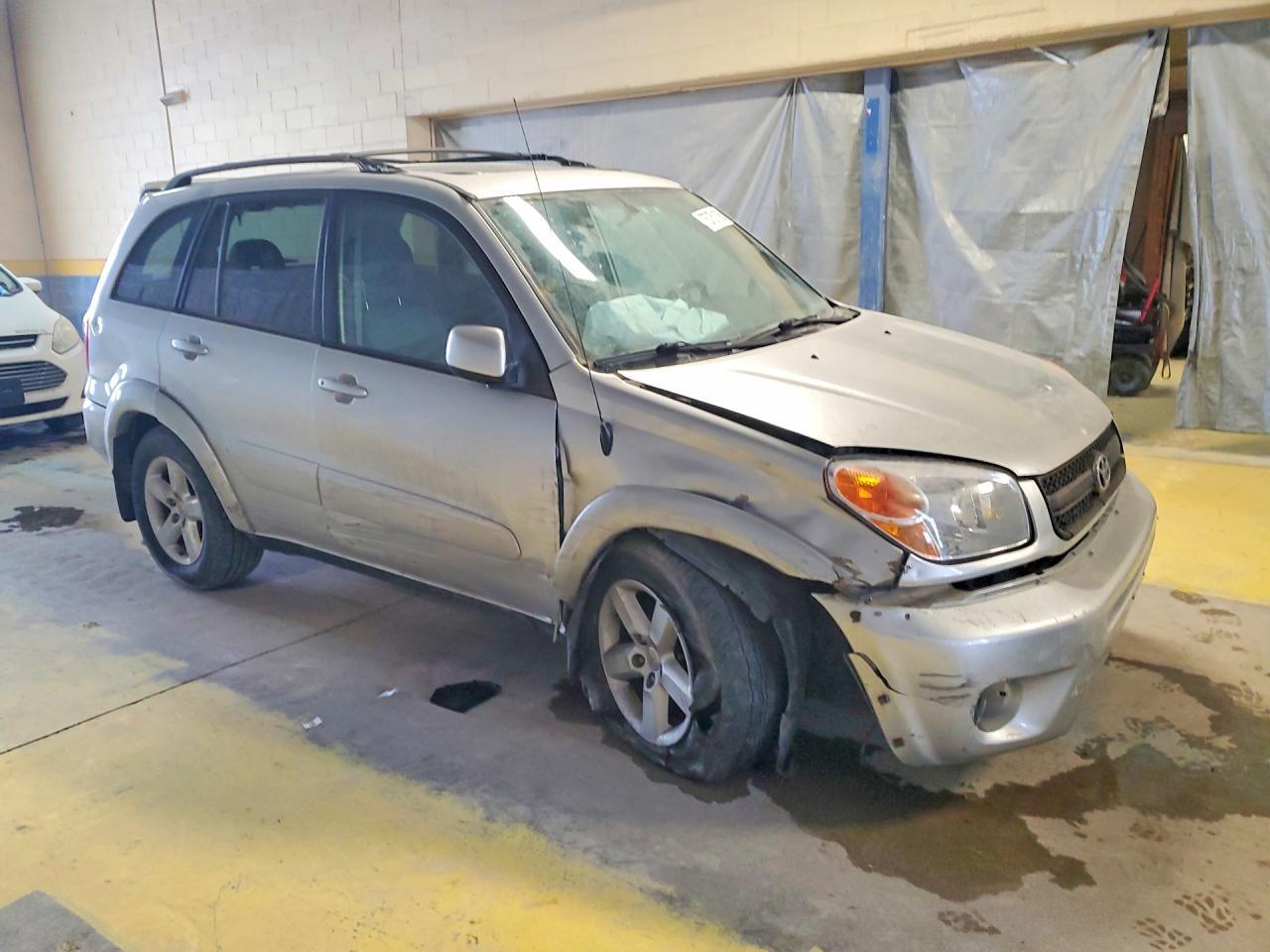 2004 TOYOTA RAV4