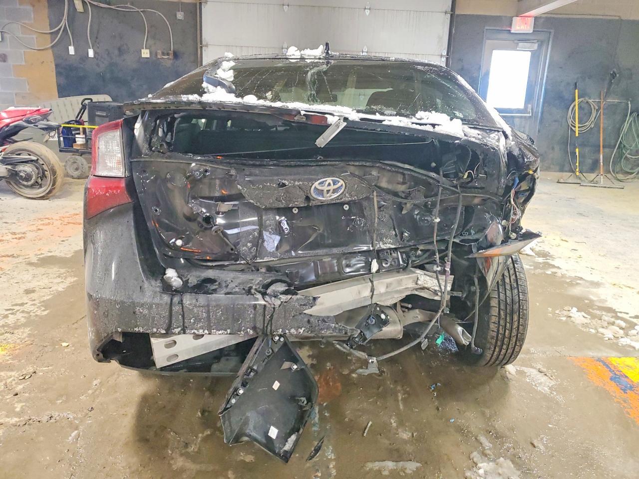 2019 TOYOTA PRIUS