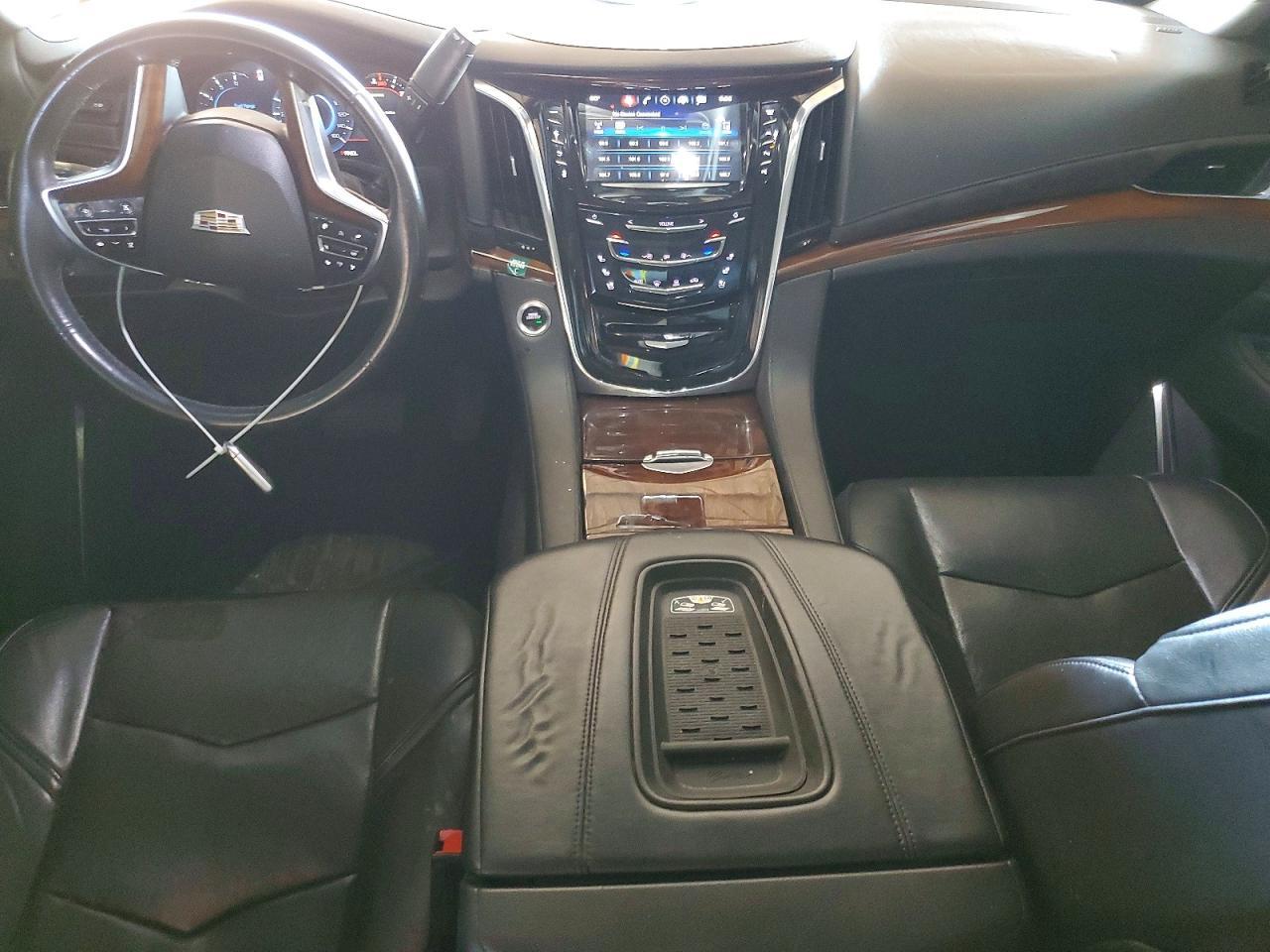2017 CADILLAC Escalade ESV