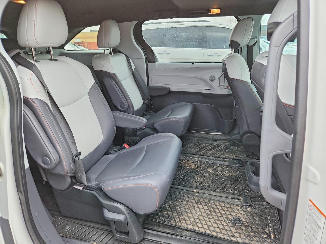 2024 TOYOTA SIENNA