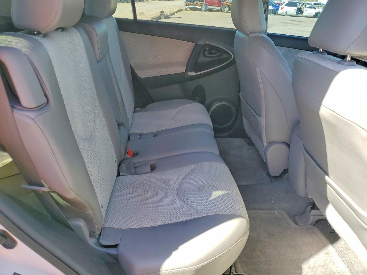 2013 TOYOTA RAV4