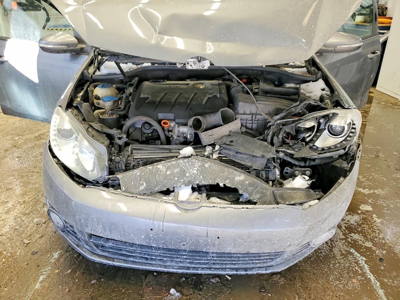 2013 VOLKSWAGEN GOLF
