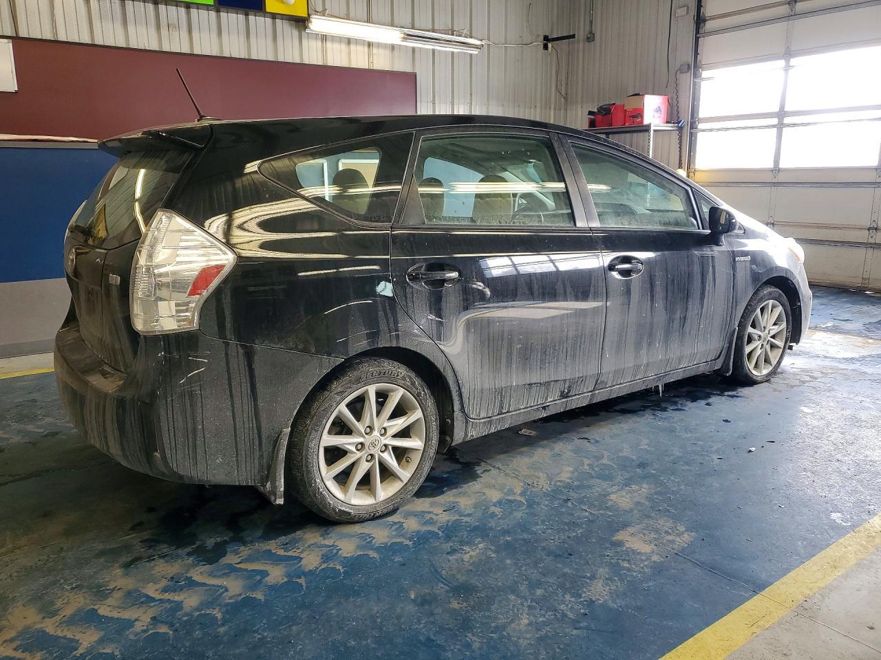 2012 TOYOTA PRIUS V