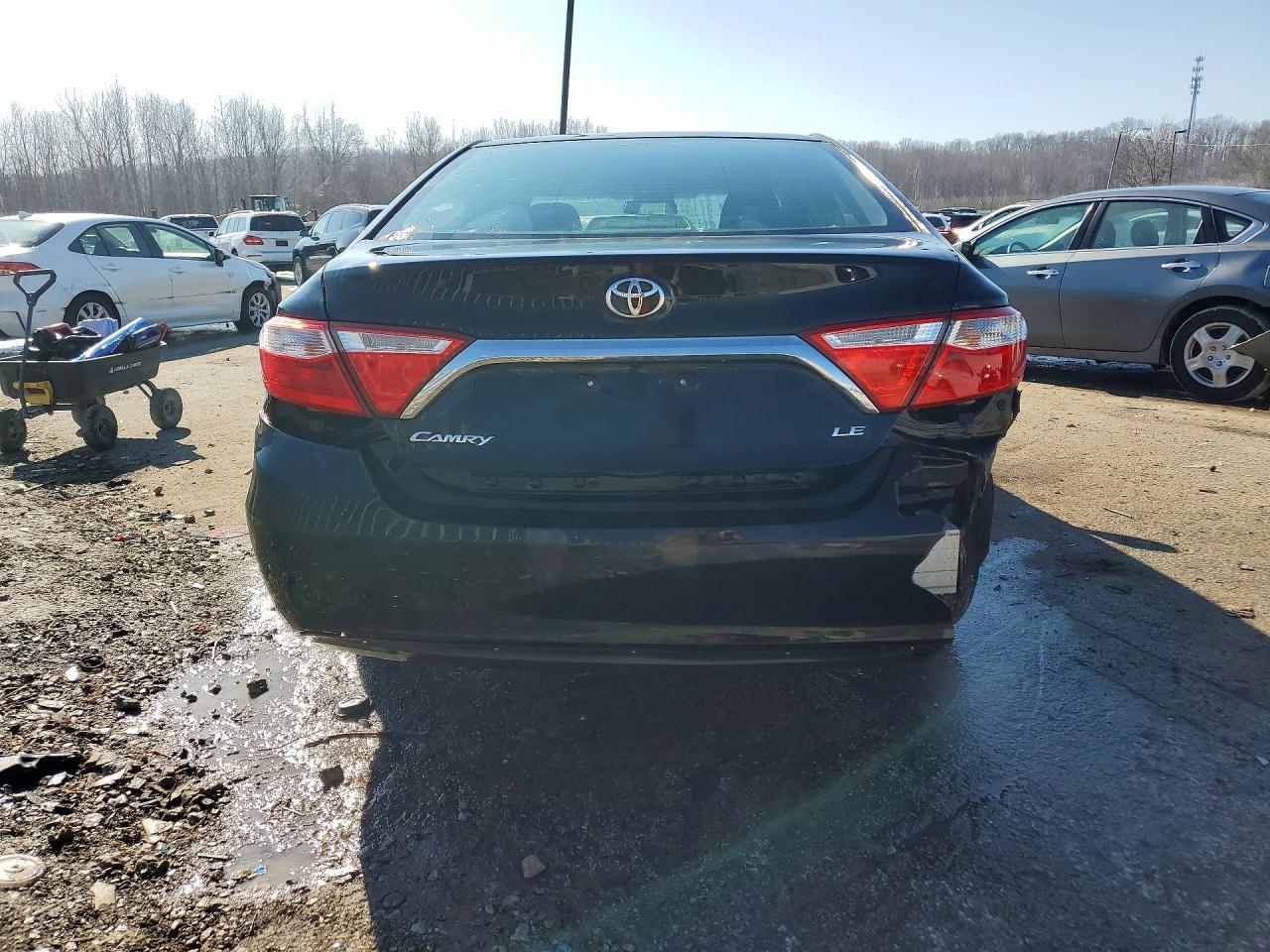 2016 TOYOTA CAMRY