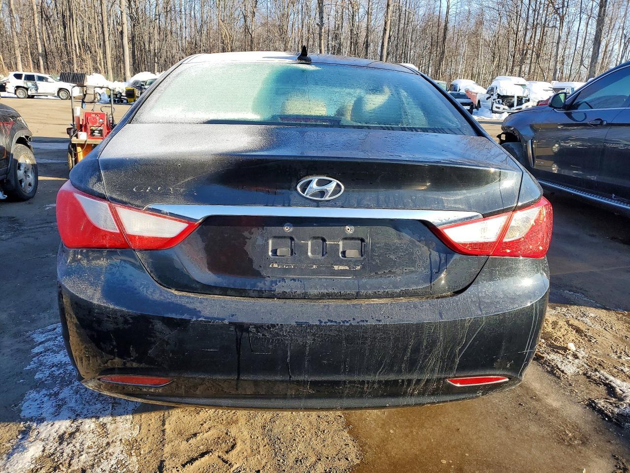 2011 HYUNDAI SONATA