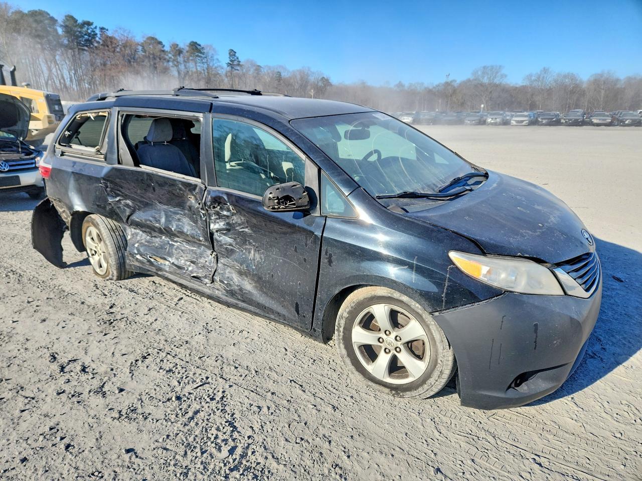 2015 TOYOTA SIENNA