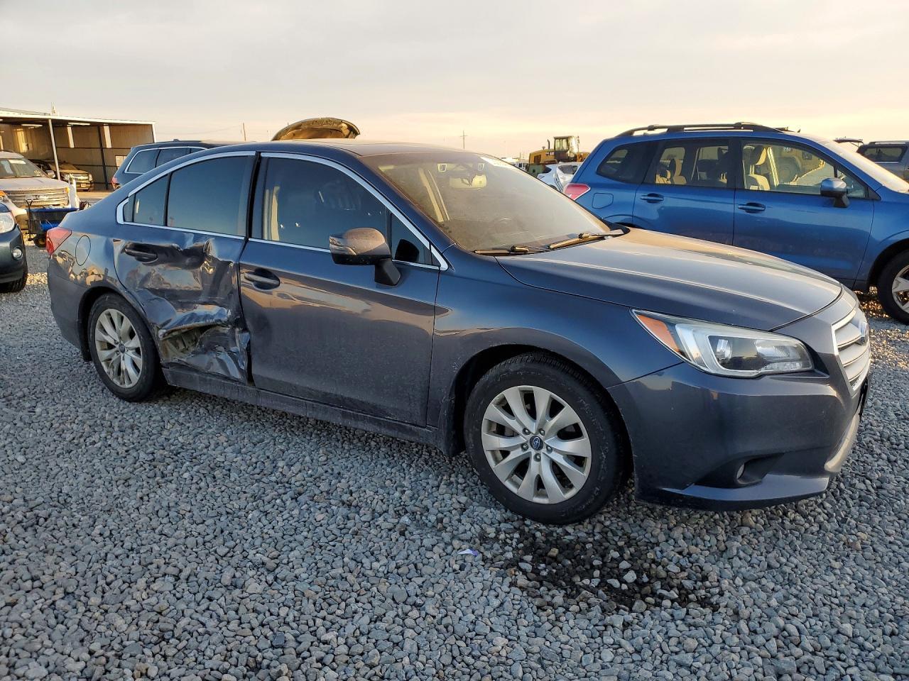 2016 SUBARU Legacy