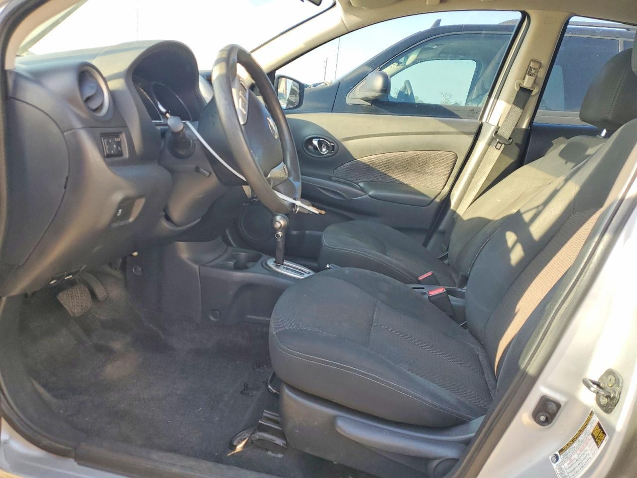 2015 NISSAN VERSA