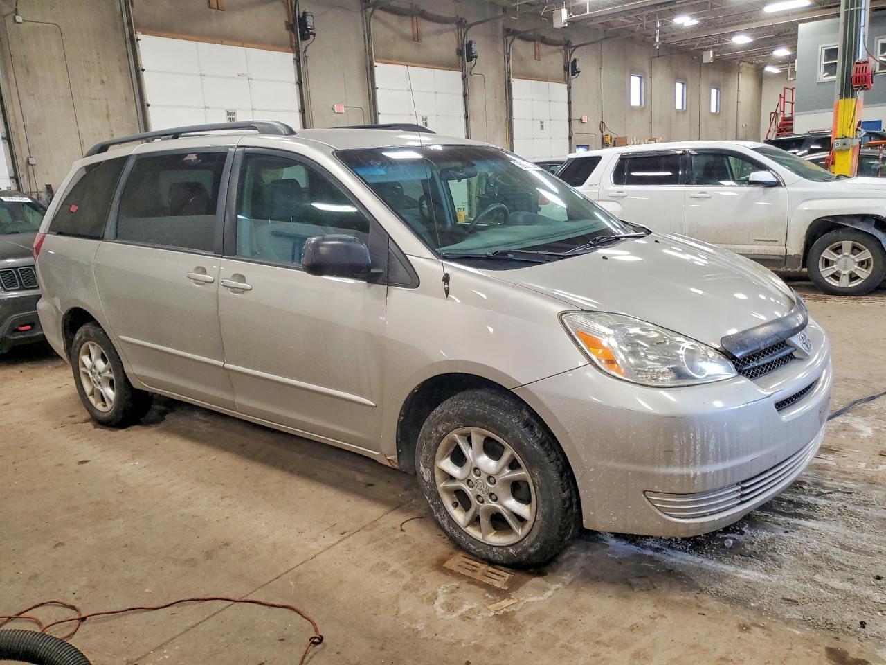 2005 TOYOTA SIENNA