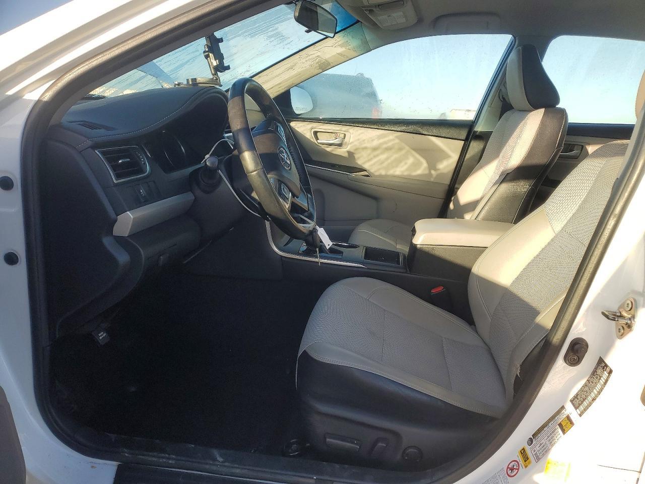 2016 TOYOTA CAMRY
