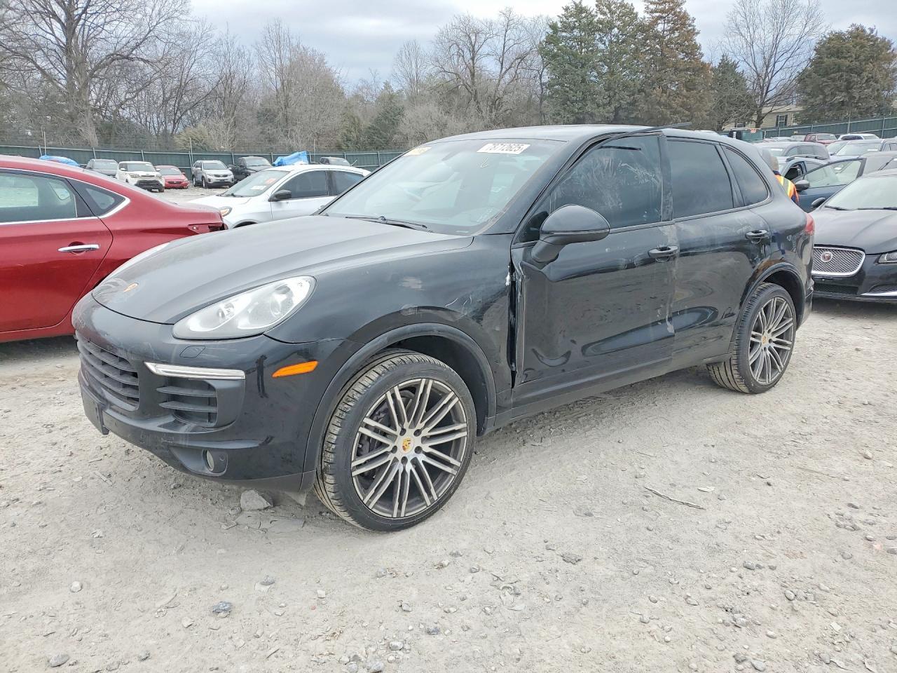 2017 PORSCHE CAYENNE
