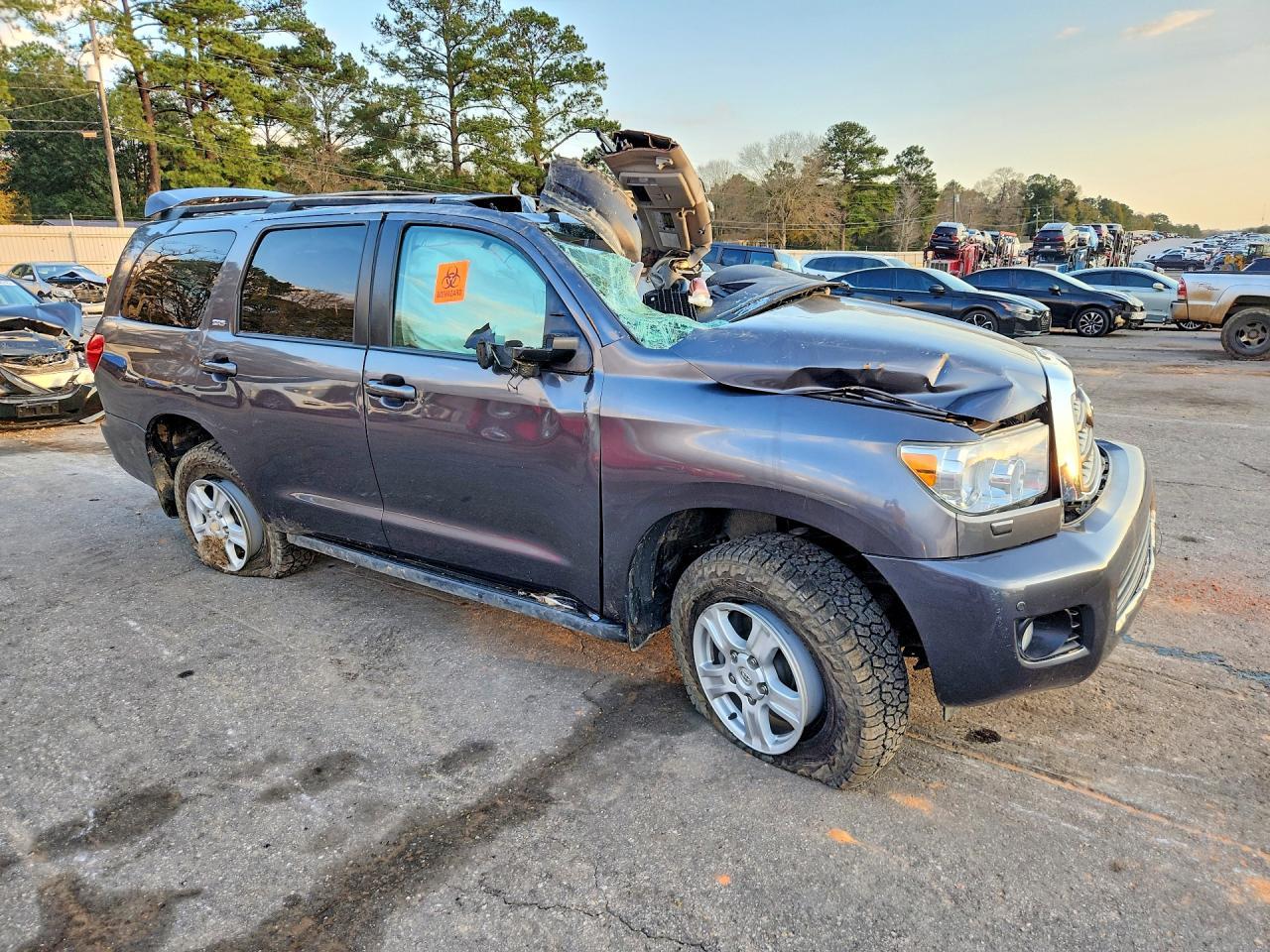 2016 TOYOTA Sequoia