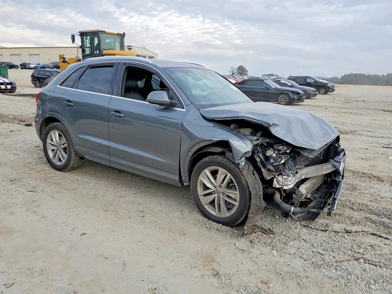 2016 AUDI Q3