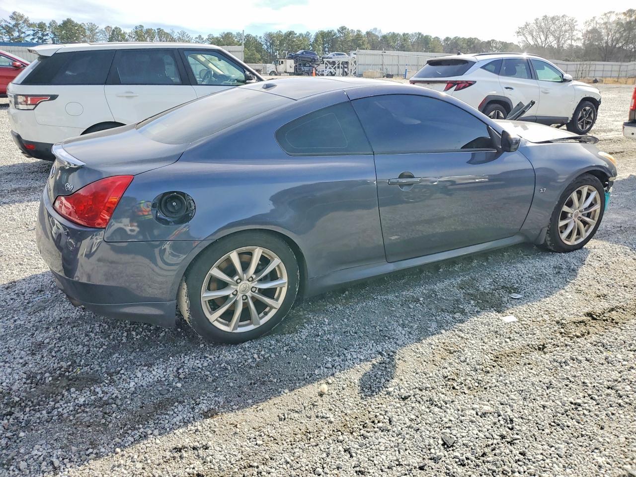 2014 INFINITI Q60