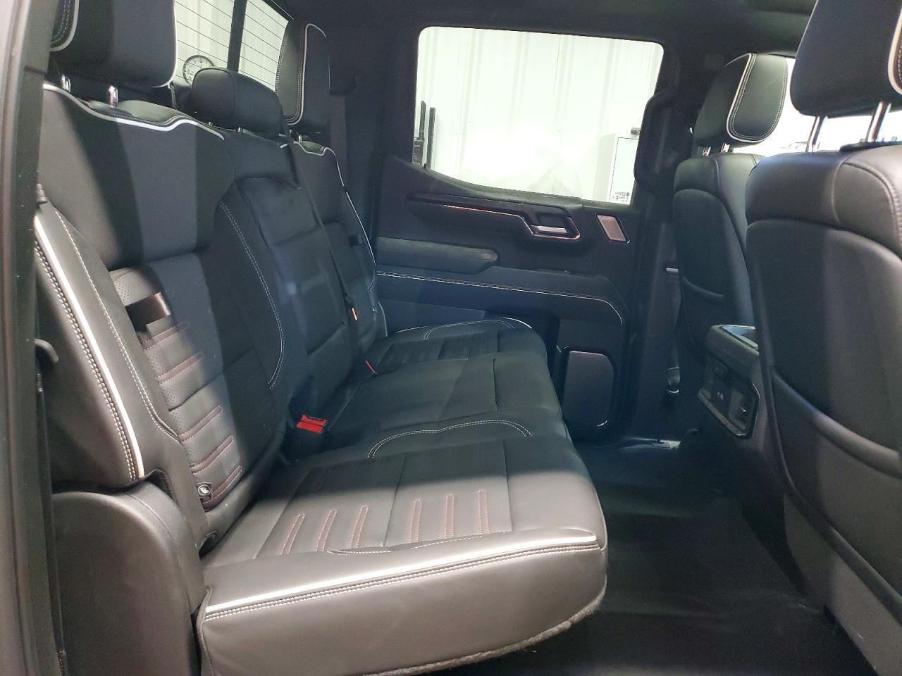 2024 GMC Sierra