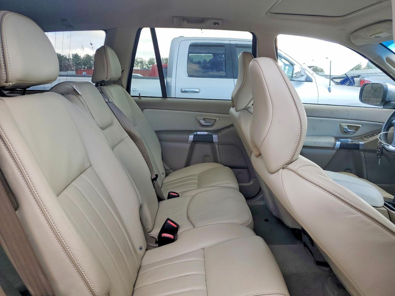 2013 VOLVO XC90