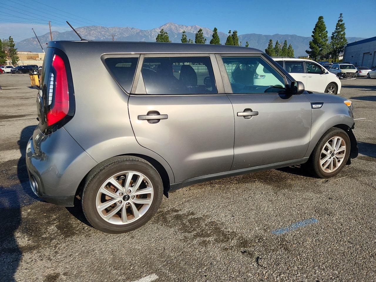 2019 KIA SOUL