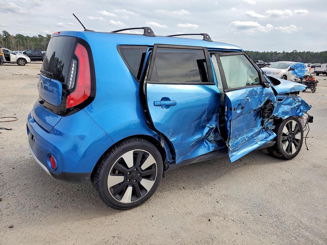 2017 KIA SOUL