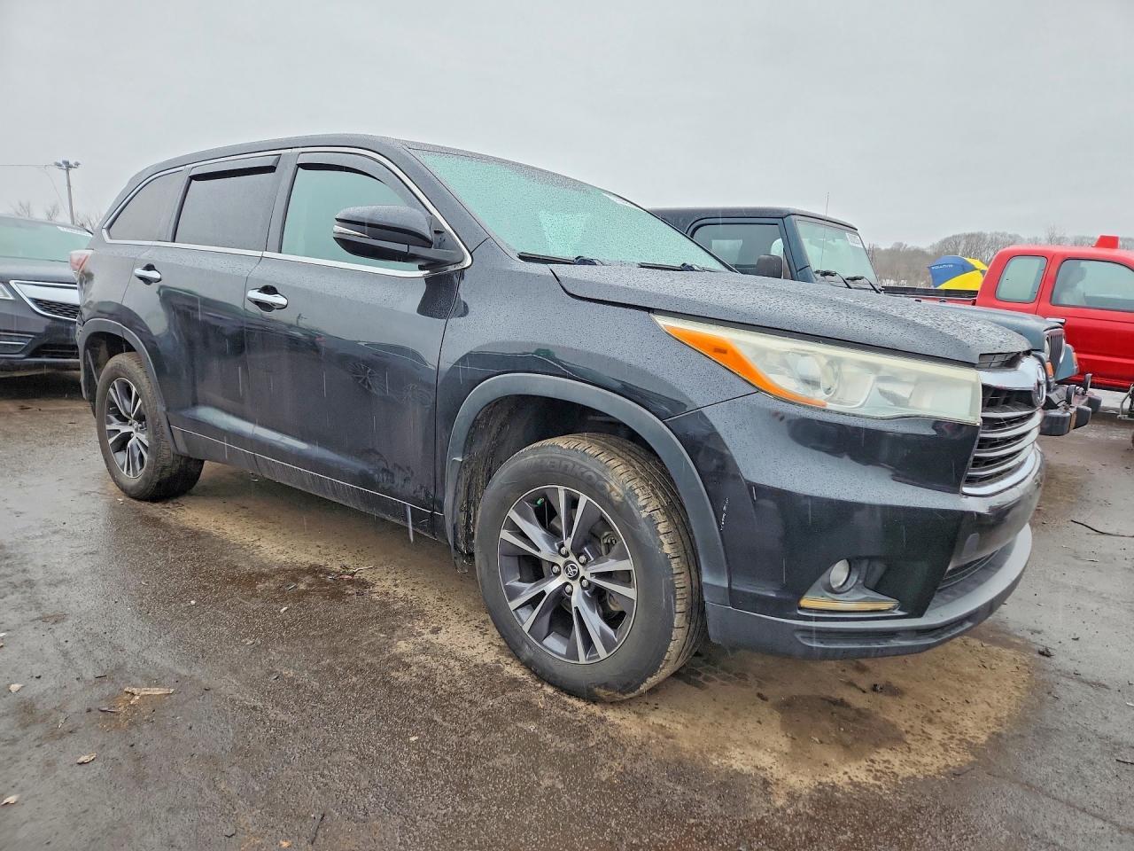 2016 TOYOTA HIGHLANDER