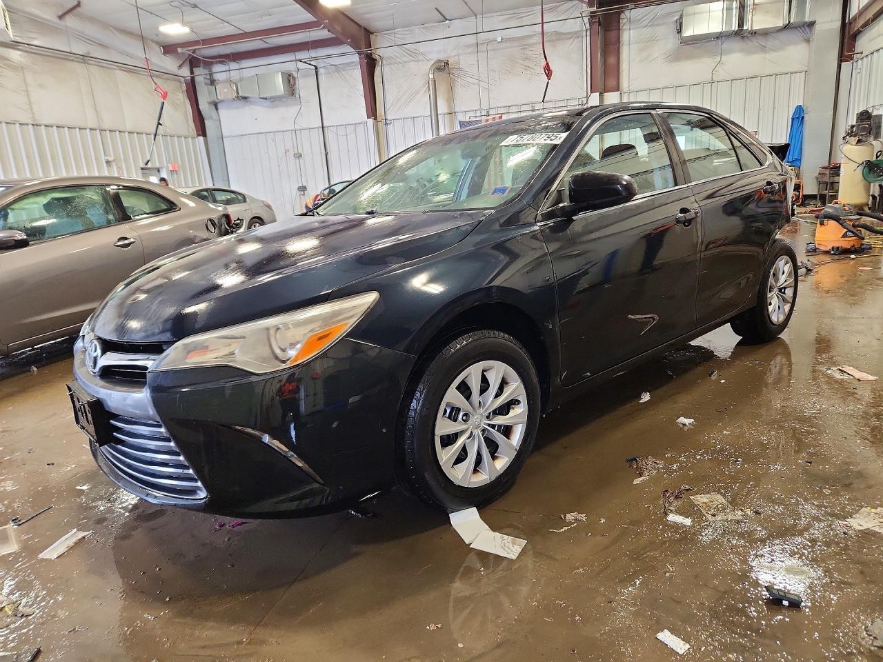 2015 TOYOTA CAMRY