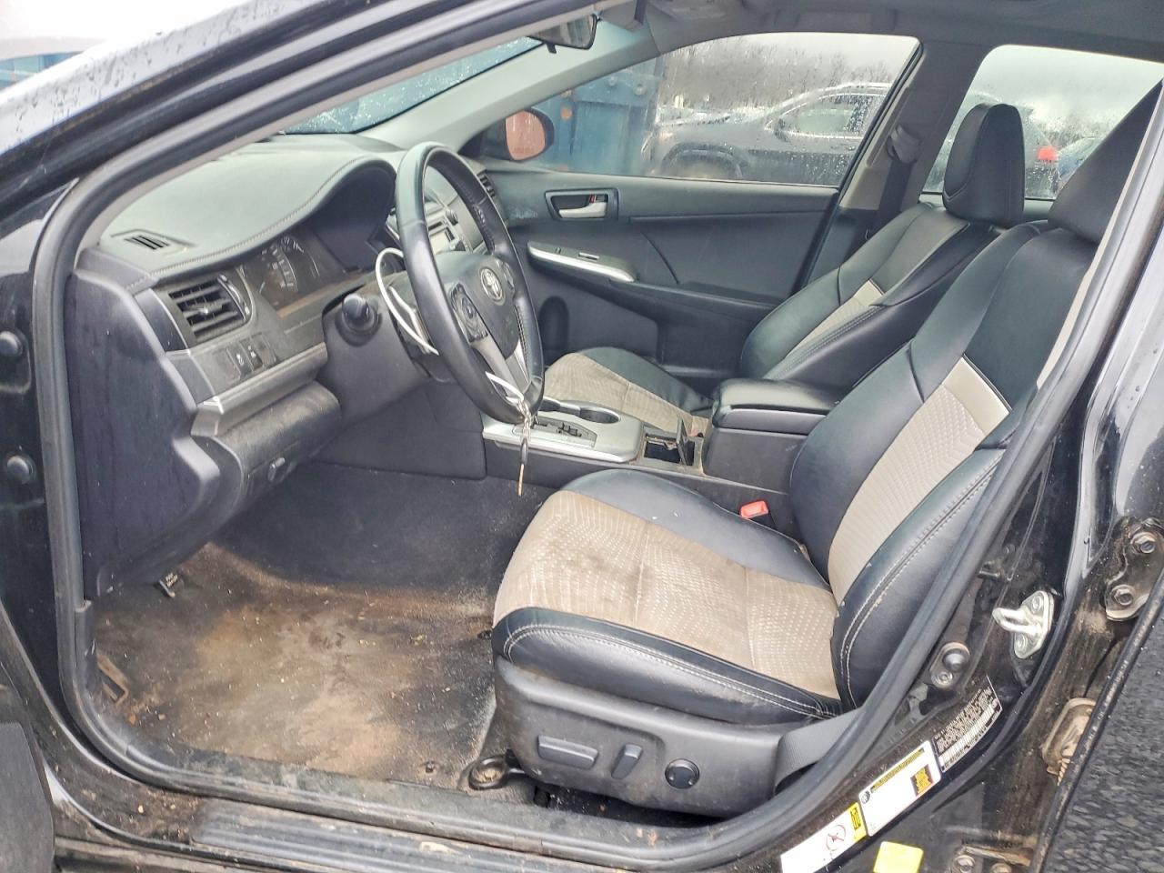 2014 TOYOTA CAMRY
