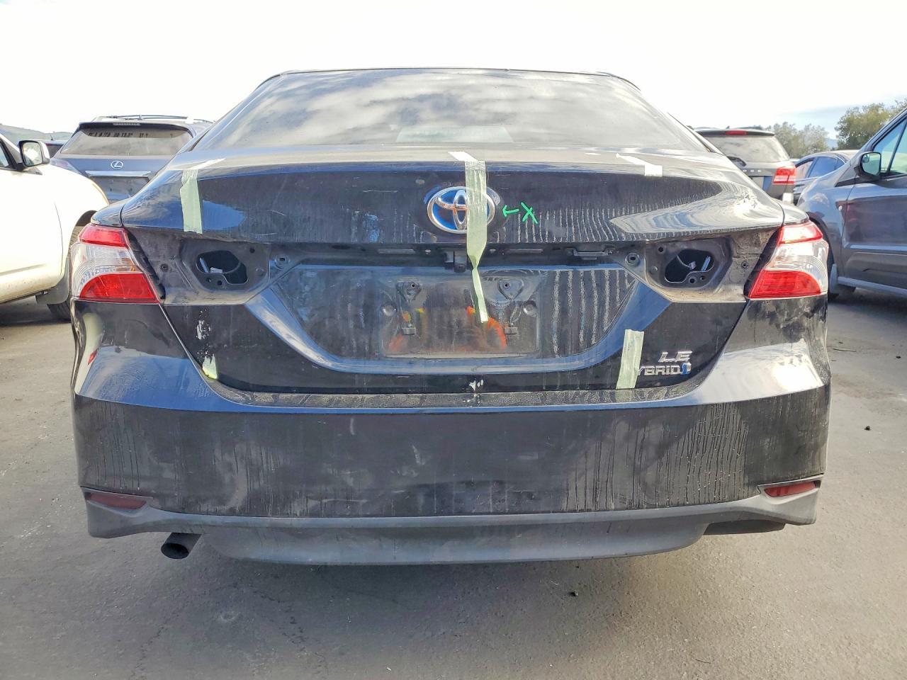 2018 TOYOTA CAMRY