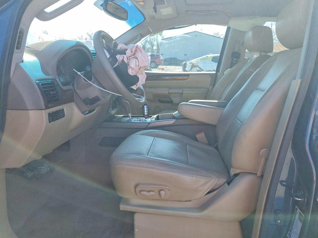2014 NISSAN Armada