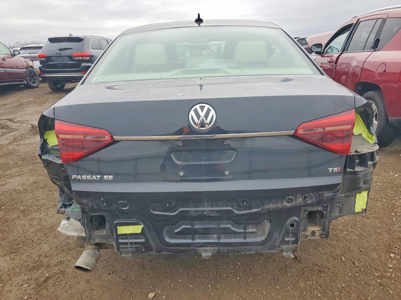 2018 VOLKSWAGEN Passat