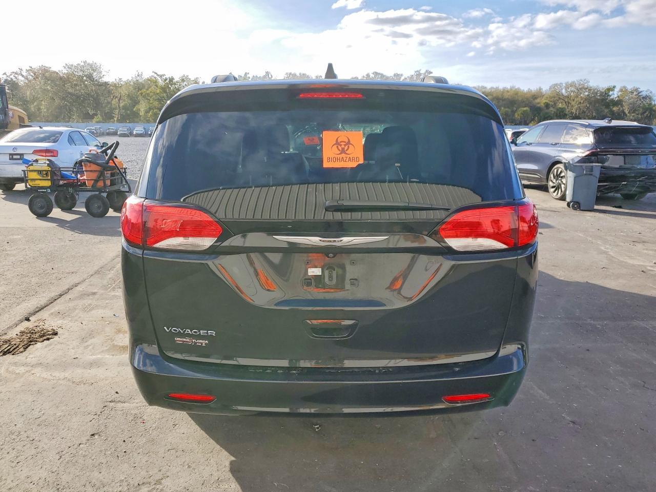 2021 CHRYSLER Voyager