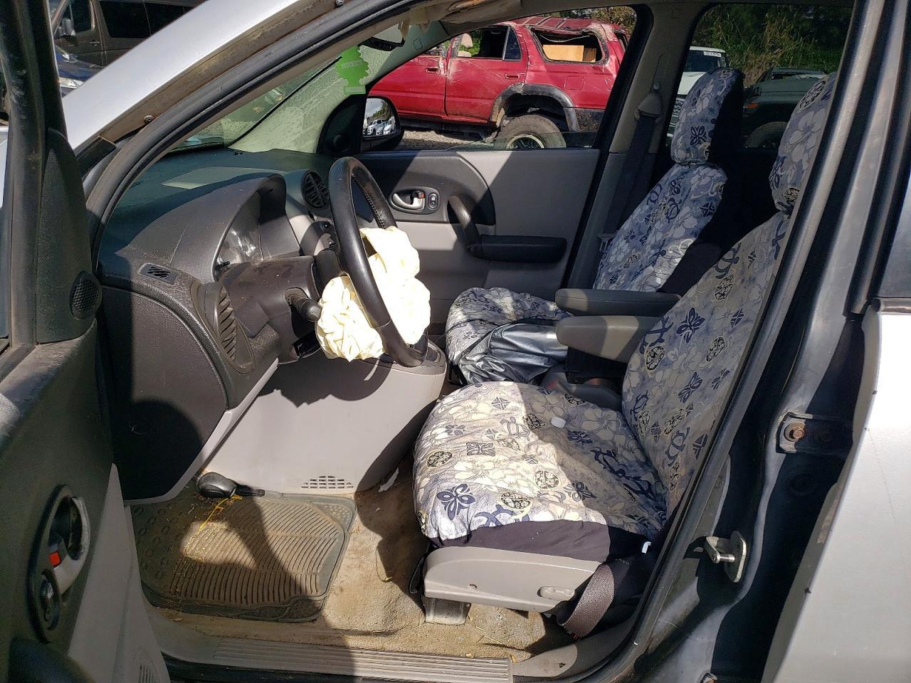 2004 SATURN Vue