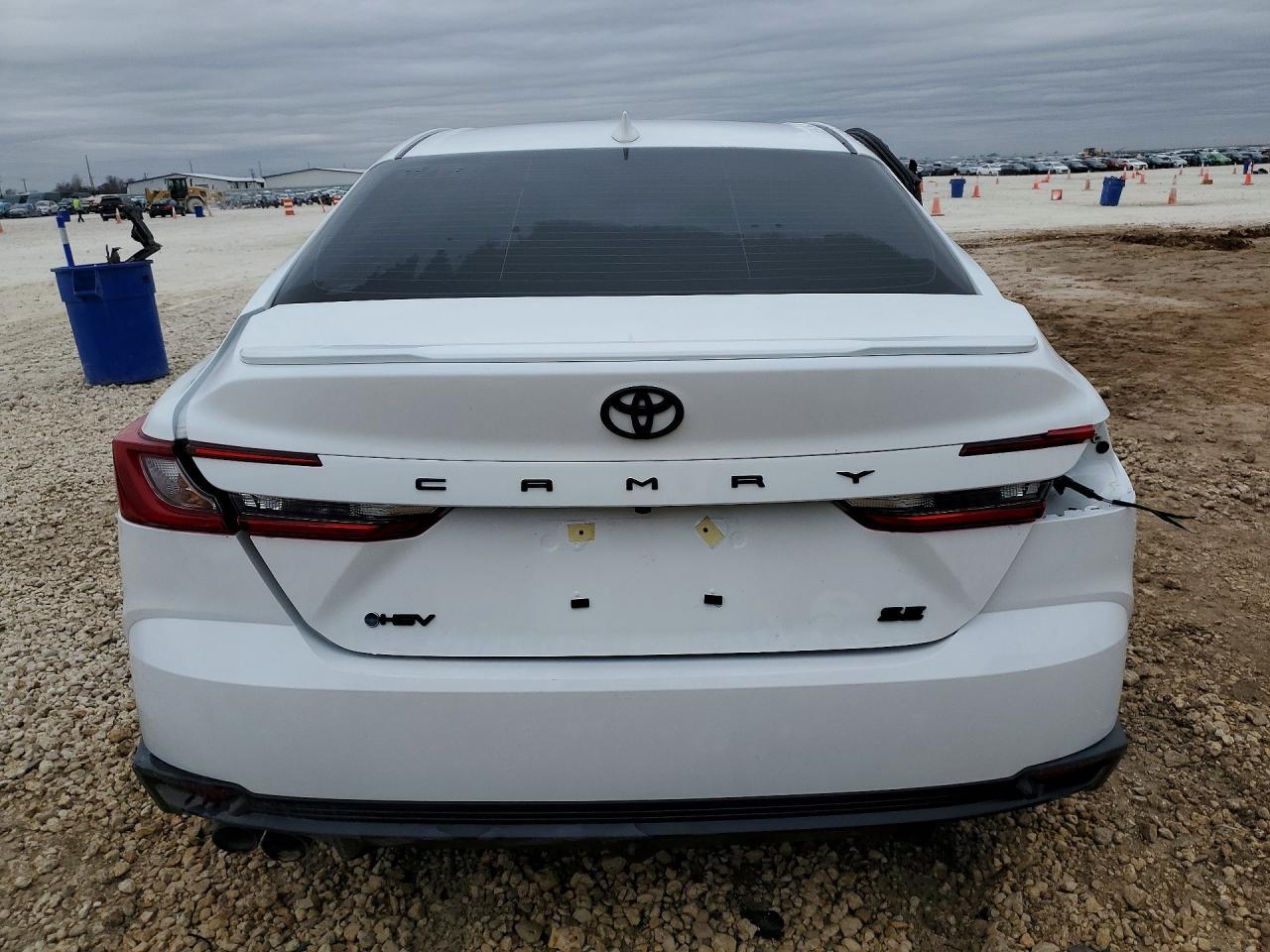 2026 TOYOTA CAMRY