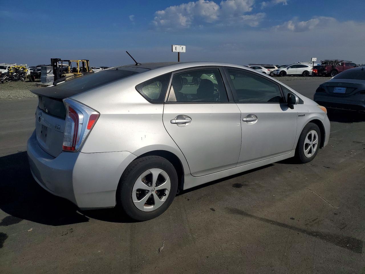 2013 TOYOTA PRIUS