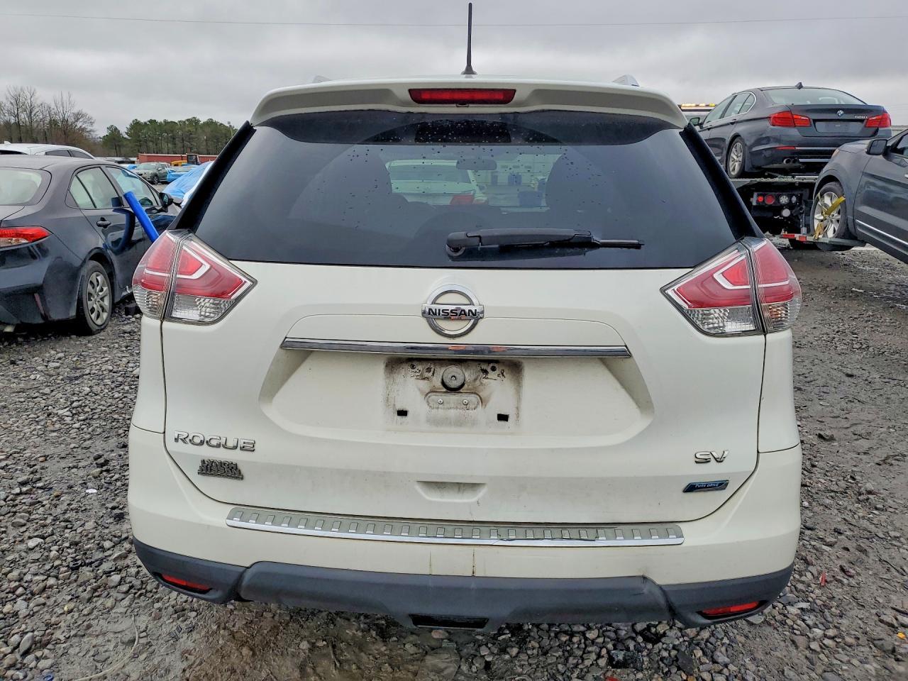 2014 NISSAN ROGUE