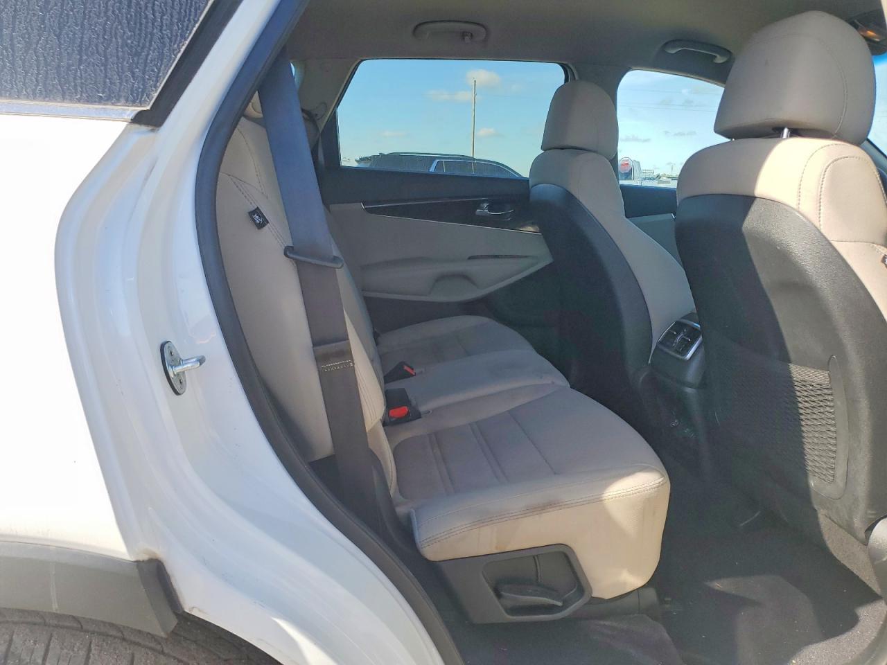2017 KIA SORENTO