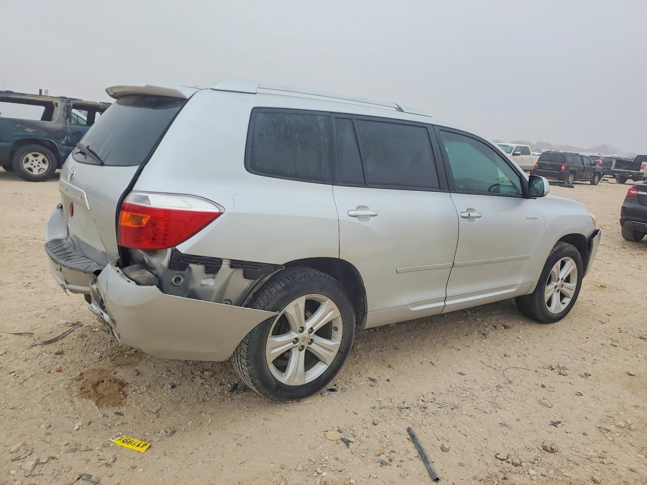 2010 TOYOTA HIGHLANDER